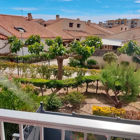 Apartment T2 Duplex 4 P 35m2 Avec Parking, Proche